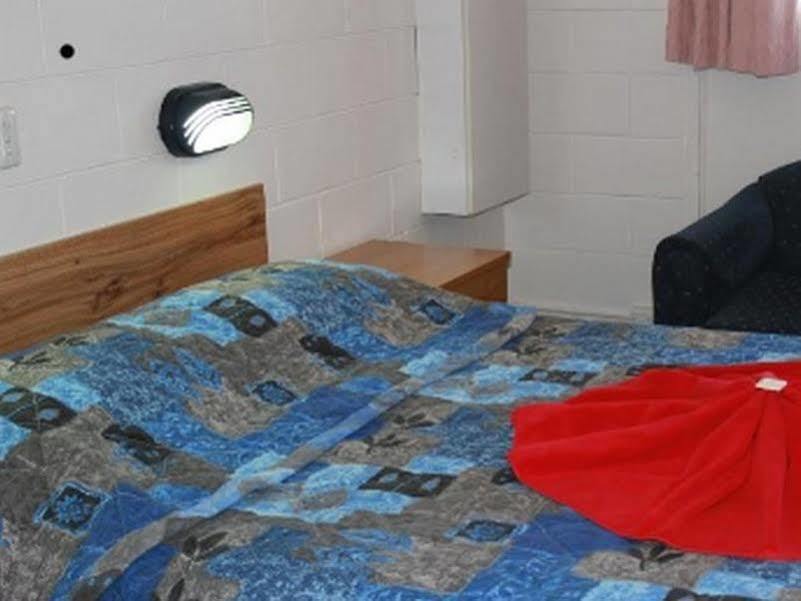 Peak Hill Golden Peak Budget Motel Buitenkant foto