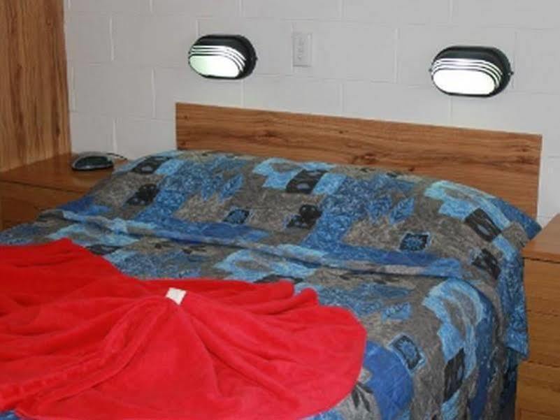 Peak Hill Golden Peak Budget Motel Buitenkant foto